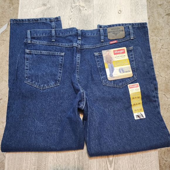 Wrangler Mens Jeans - Picture 2 of 5